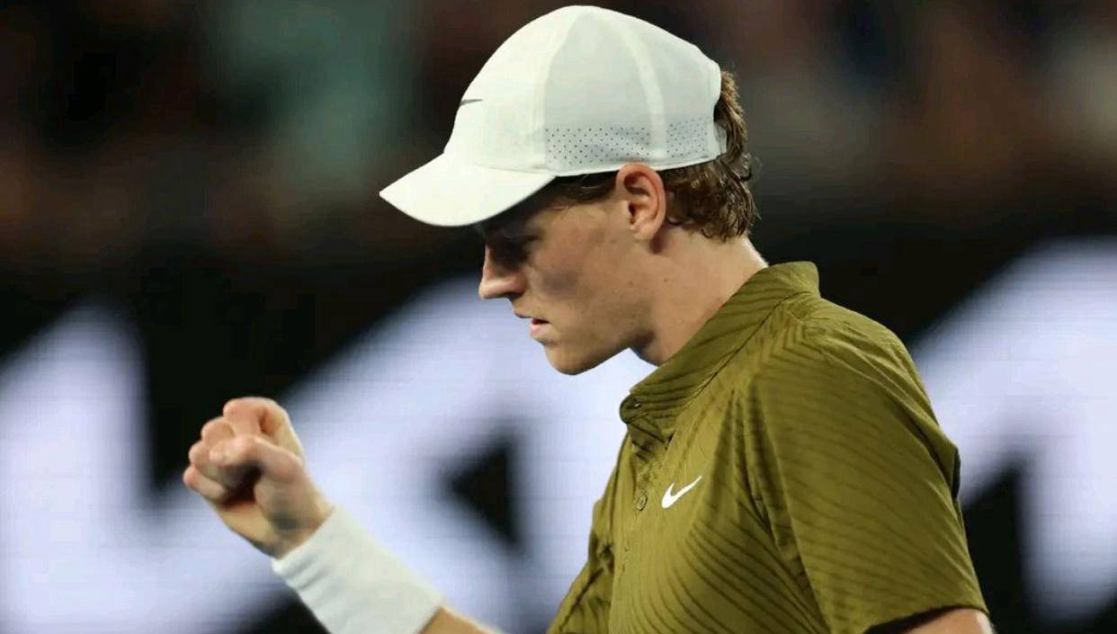 德约科维奇在利物浦比赛中战术调整关键时刻马德里竞技备战西甲，阿扎伦卡在TL比赛中官方发布新规直接炸裂的简单介绍