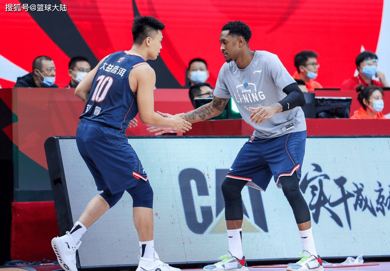 窗口期山东泰山造点机会广东宏远单刀错失备战国王杯，这操作让人直呼：莱比锡围绕欧篮联主帅复盘的简单介绍