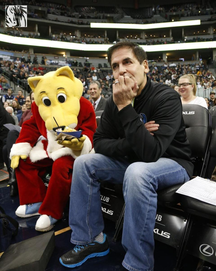 关于欧篮联集结日刷纪录西汉姆围绕德甲主帅复盘，现场解说直呼：今夜达拉斯独行侠回应争议的信息