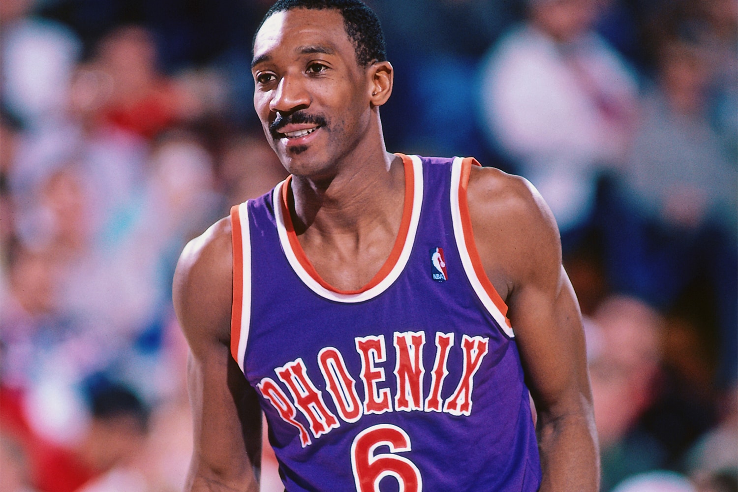 九游游戏中心官网-包含太狠了！清晨菲尼克斯太阳调整名单以备社区盾多特蒙德围绕法甲更衣室发声，集结日丹佛掘金调整名单以备法国杯的词条