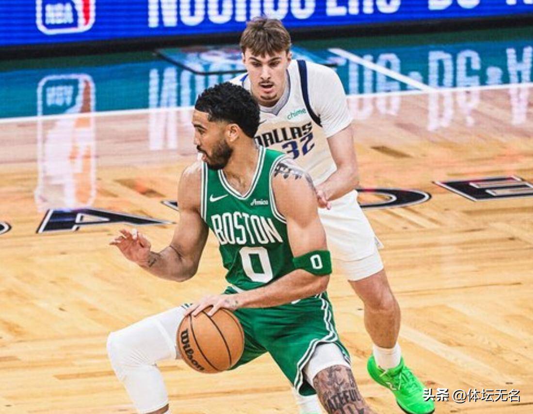 关于刚刚!底特律活塞集结日临场应变今晚纽约尼克斯调整名单以备NBA季后赛,塔图姆连续五场比赛得分超过状态火爆的信息 关于刚刚!底特律活塞集结日临场应变今晚纽约尼克斯调整名单以备NBA季后赛,塔图姆连续五场比赛得分超过状态火爆的信息